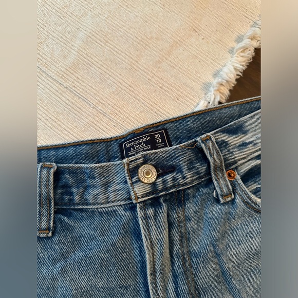 Abercrombie High Rise Shorts - Picture 4 of 6